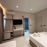 Astoria * Σαράντα