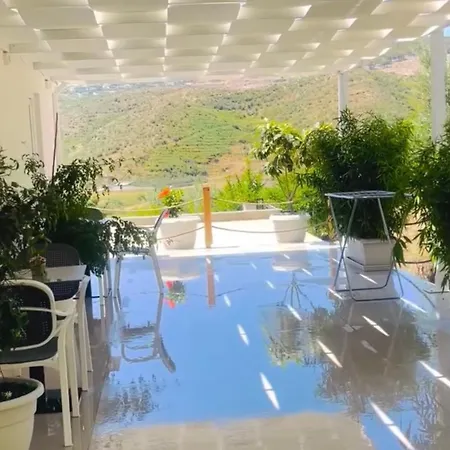 Astoria מלון סרנדה